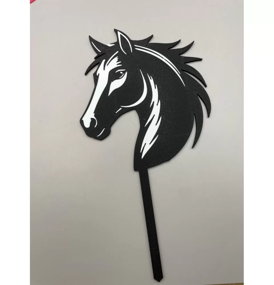 Zápich do dortu – koňská hlava